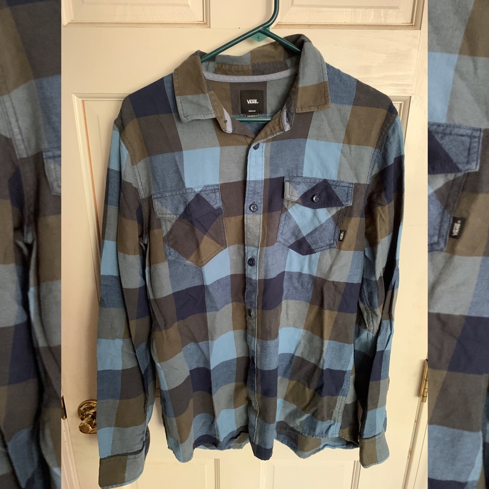 Vans blue plaid flannel shirt SZ. M Tailored fit